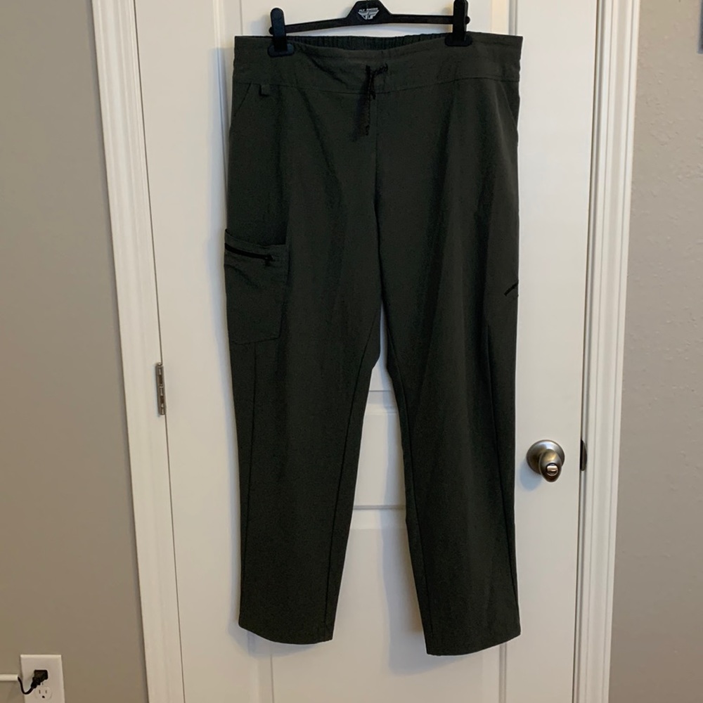 Women’s Patagonia Grey fly fishing pants